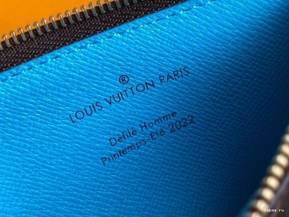 CC LOUIS HOLDER VUITTON 0730